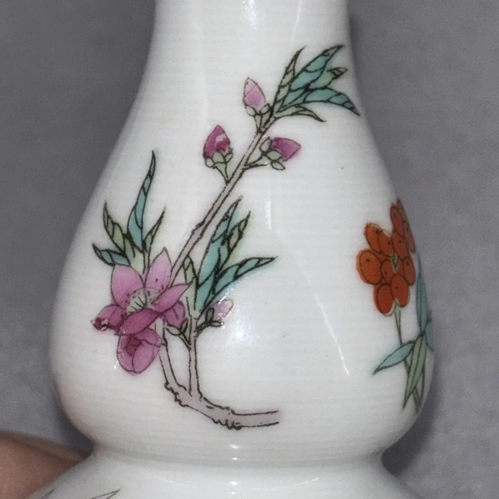 Vtg Zhongguo Jingdezhen Zhi Porcelain Double Gourd Floral‎ Pattern 4in Vase EUC